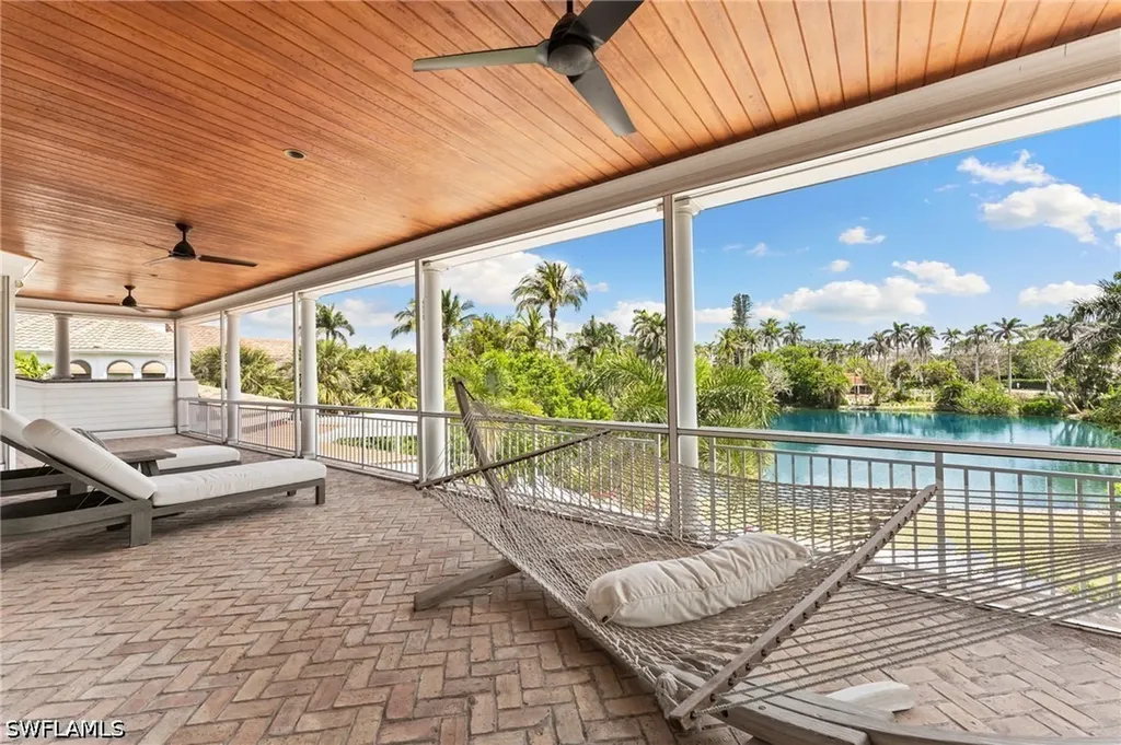 2325 Lantern Lane Naples FL 34102