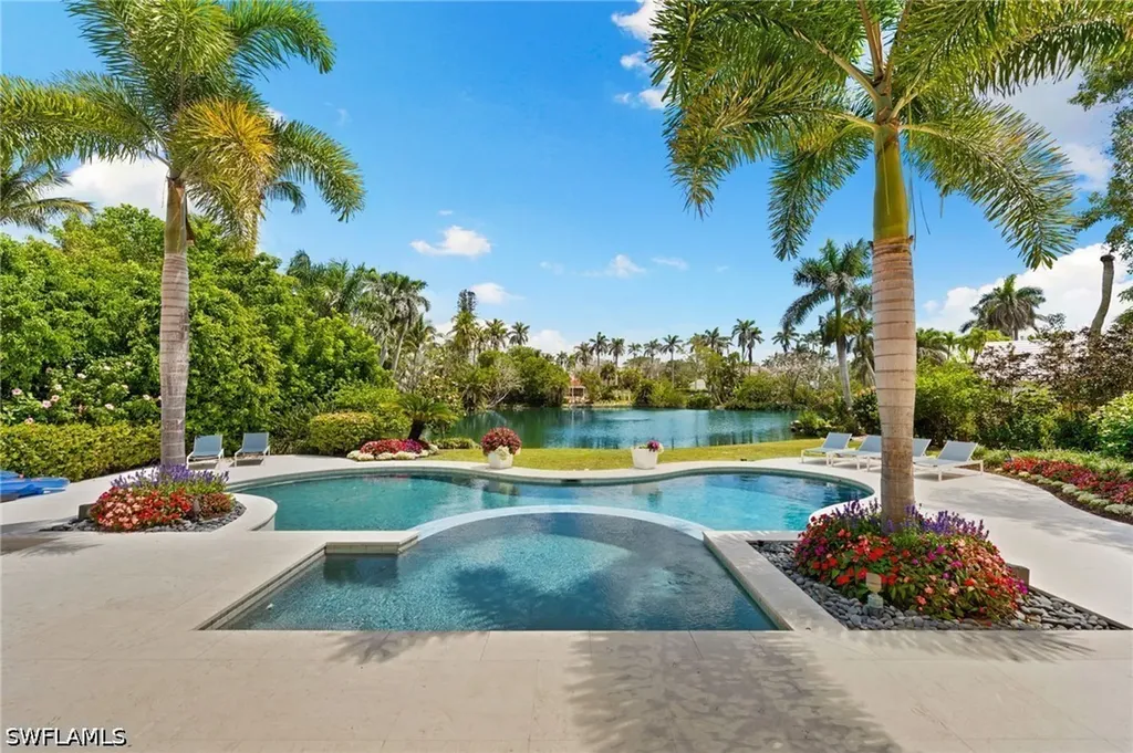 2325 Lantern Lane Naples FL 34102