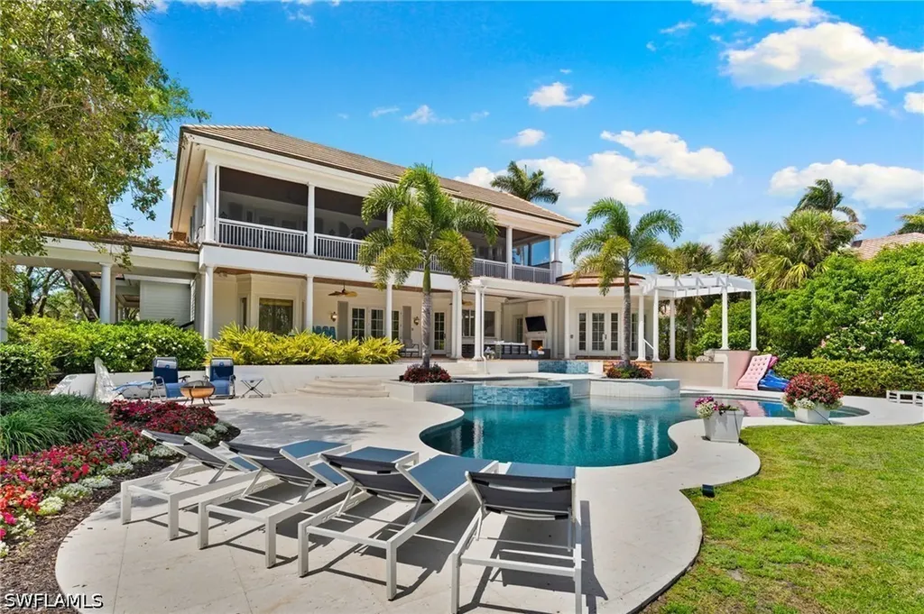 2325 Lantern Lane Naples FL 34102