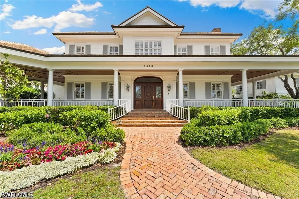 2325 Lantern Lane Naples FL 34102