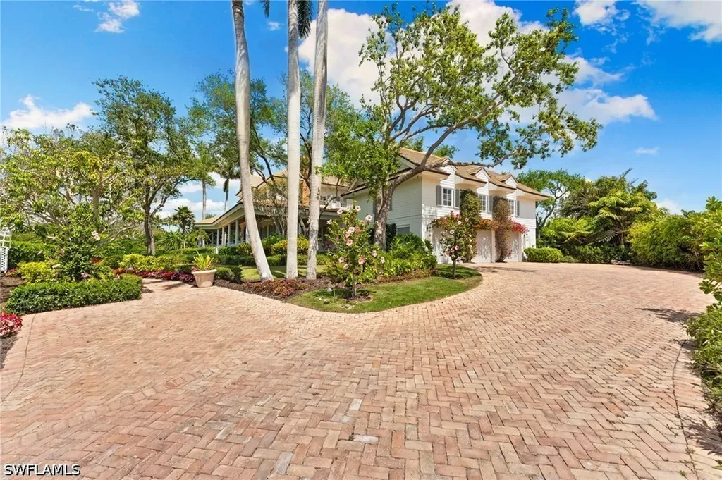2325 Lantern Lane Naples FL 34102