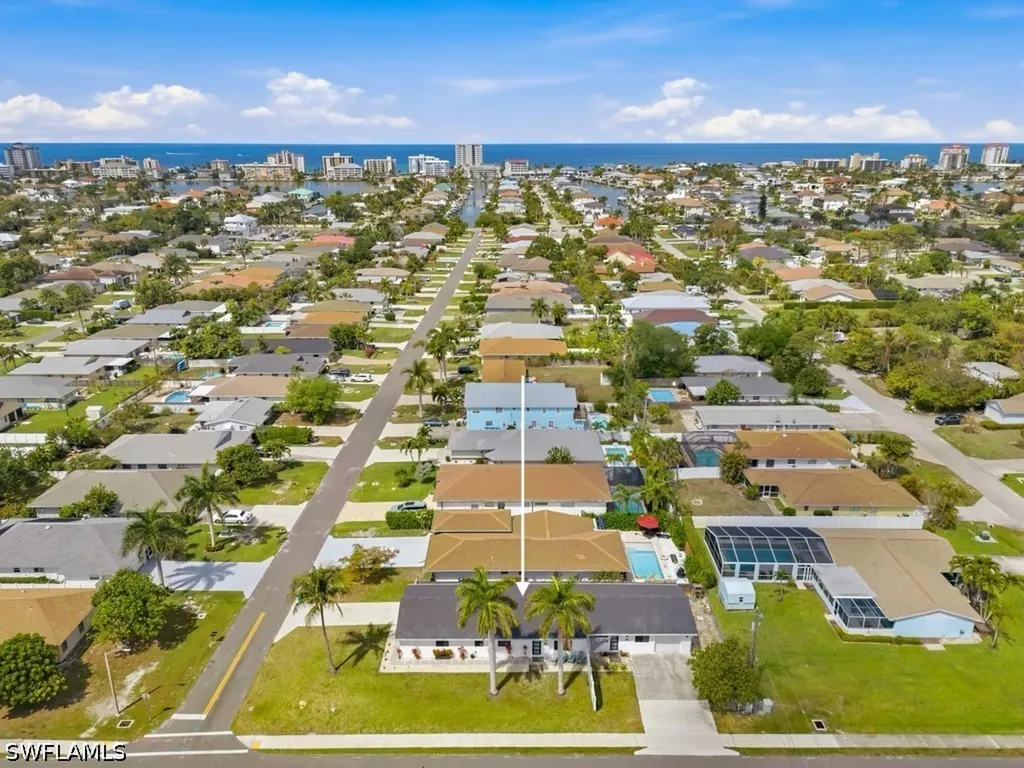 595 99th Avenue N Naples FL 34108