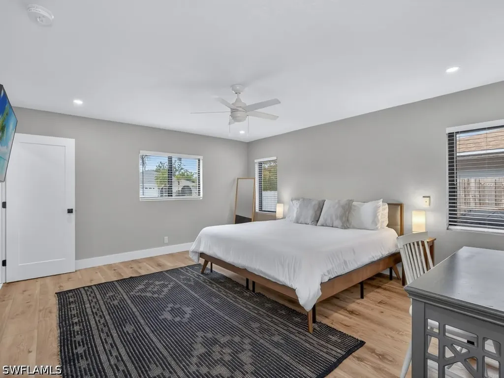 595 99th Avenue N Naples FL 34108
