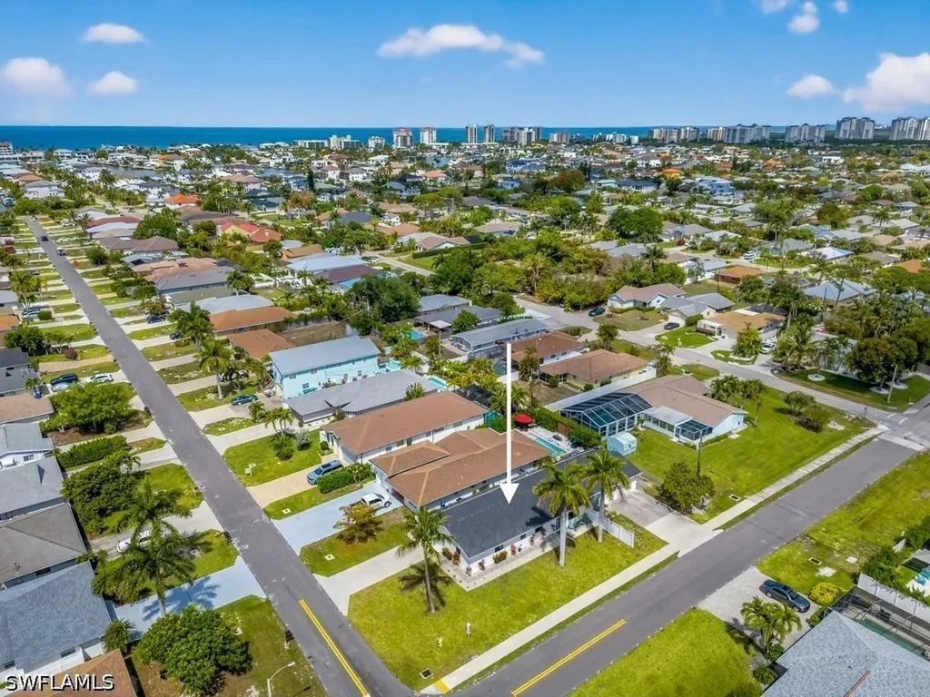 595 99th Avenue N Naples FL 34108