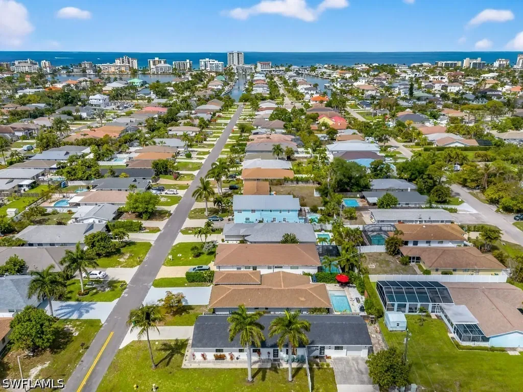 595 99th Avenue N Naples FL 34108