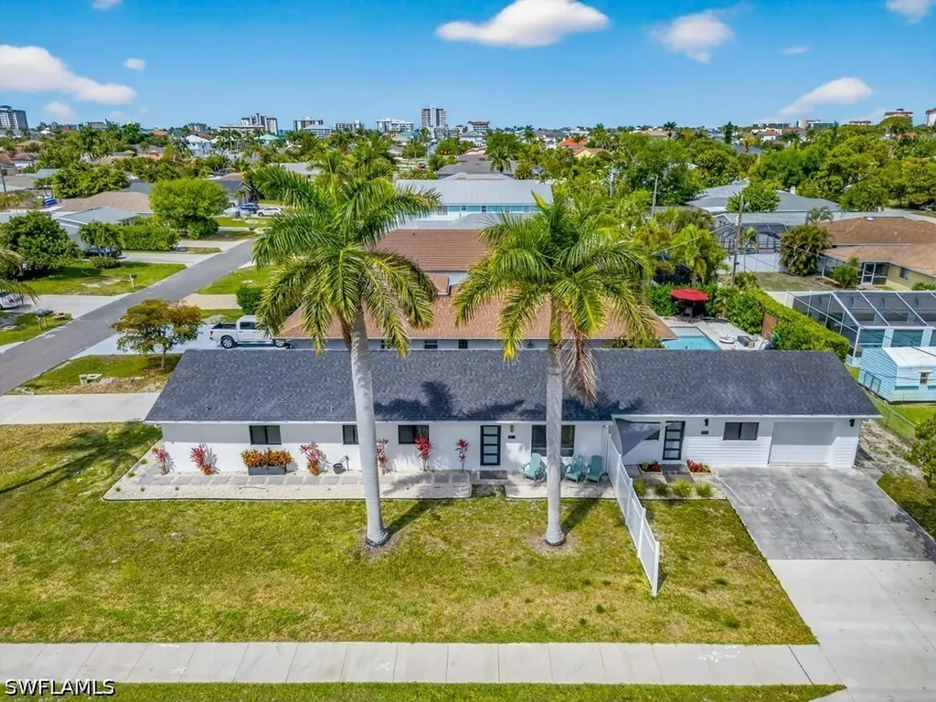 595 99th Avenue N Naples FL 34108