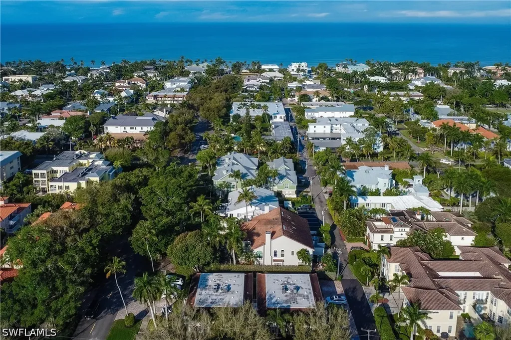 290 4th Street S Naples FL 34102