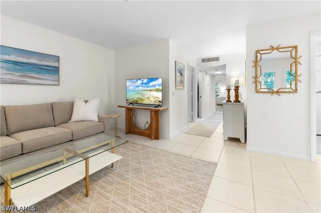 290 4th Street S Naples FL 34102