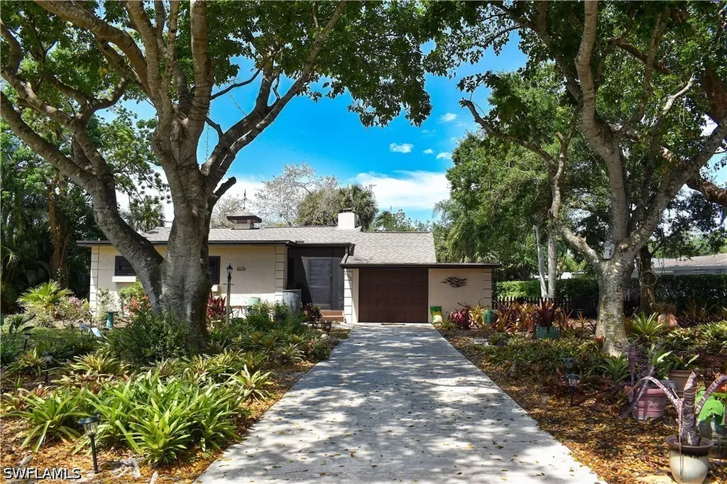 27213 Rio Vista Circle Bonita Springs FL 34135