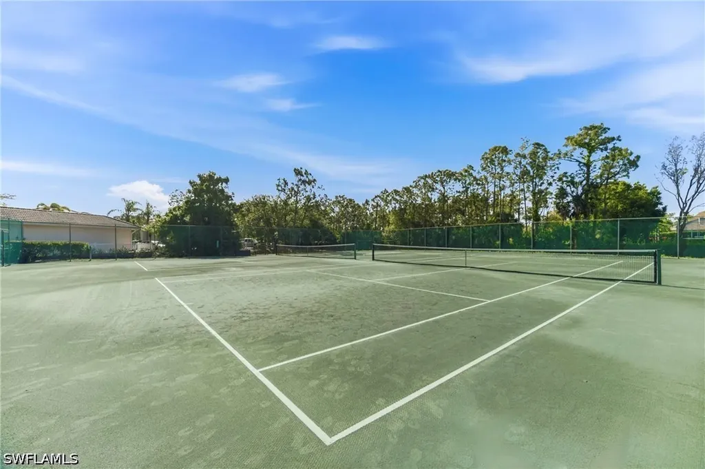 517 Lake Louise Circle Naples FL 34110
