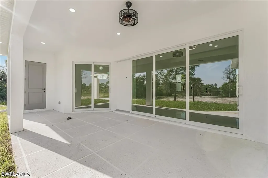 2941 37th Avenue NE Naples FL 34120