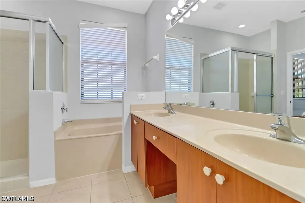 15243 Summit Place Circle Naples FL 34119
