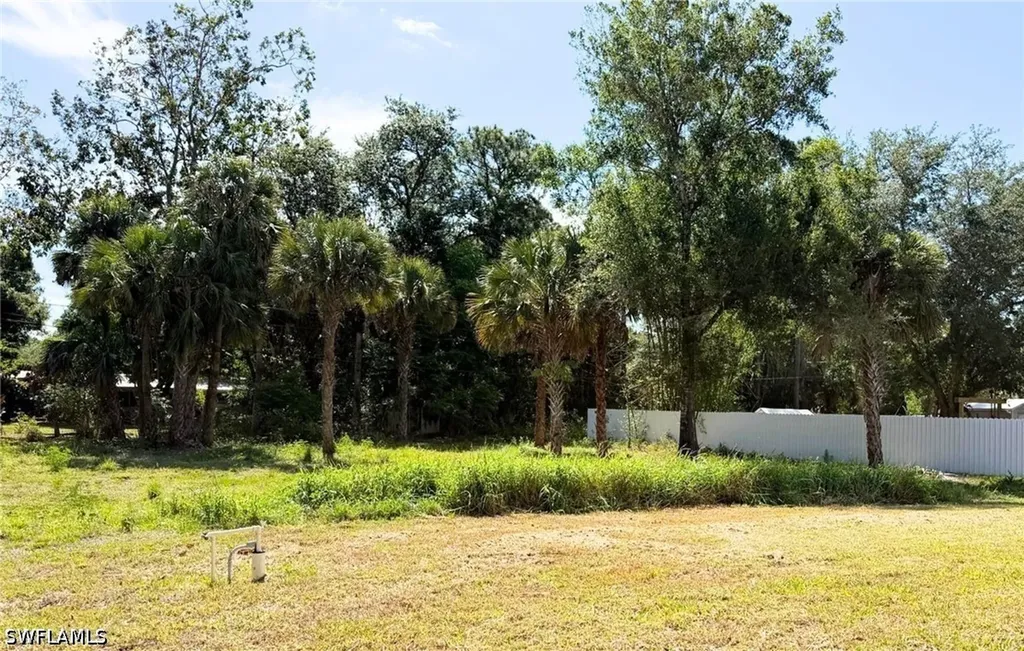 618 Sheldon Avenue Lehigh Acres FL 33936