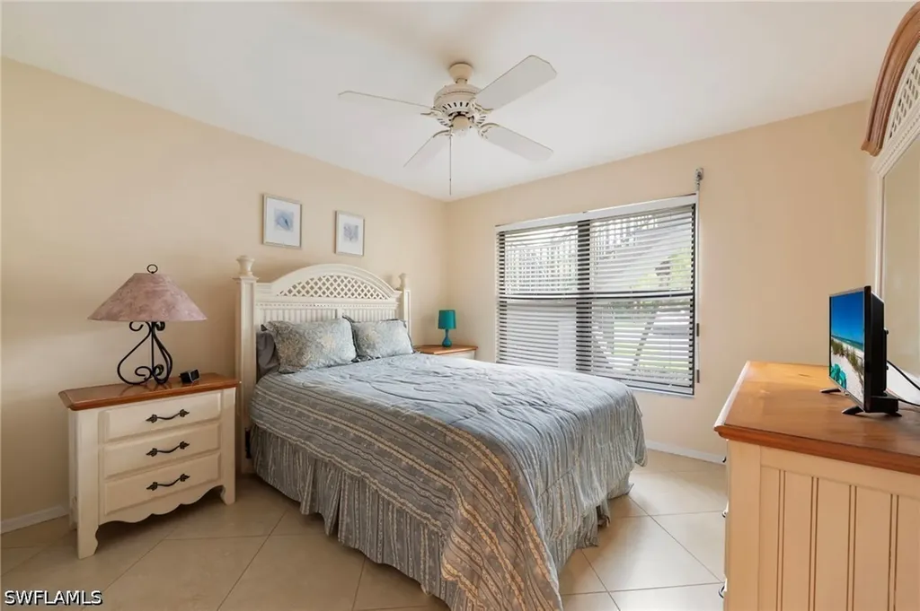 1231 Commonwealth Circle Naples FL 34116