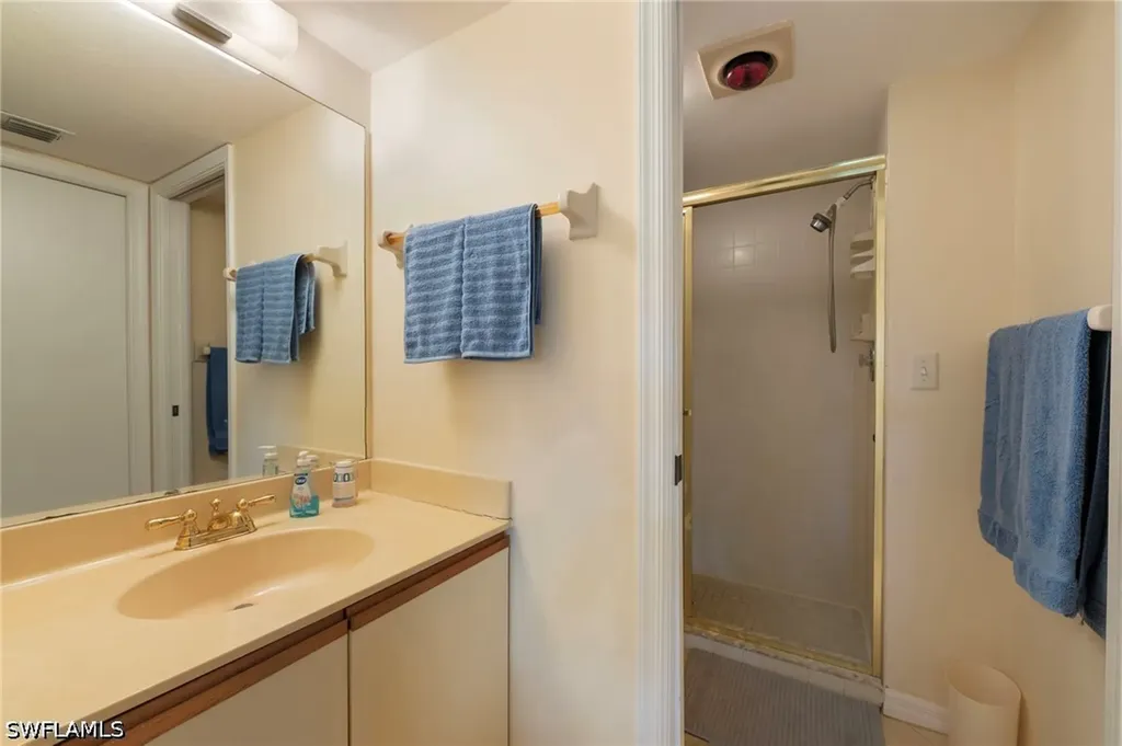 1231 Commonwealth Circle Naples FL 34116