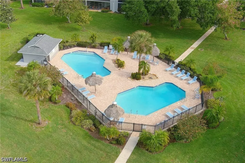 1231 Commonwealth Circle Naples FL 34116