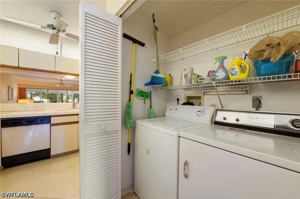 1231 Commonwealth Circle Naples FL 34116