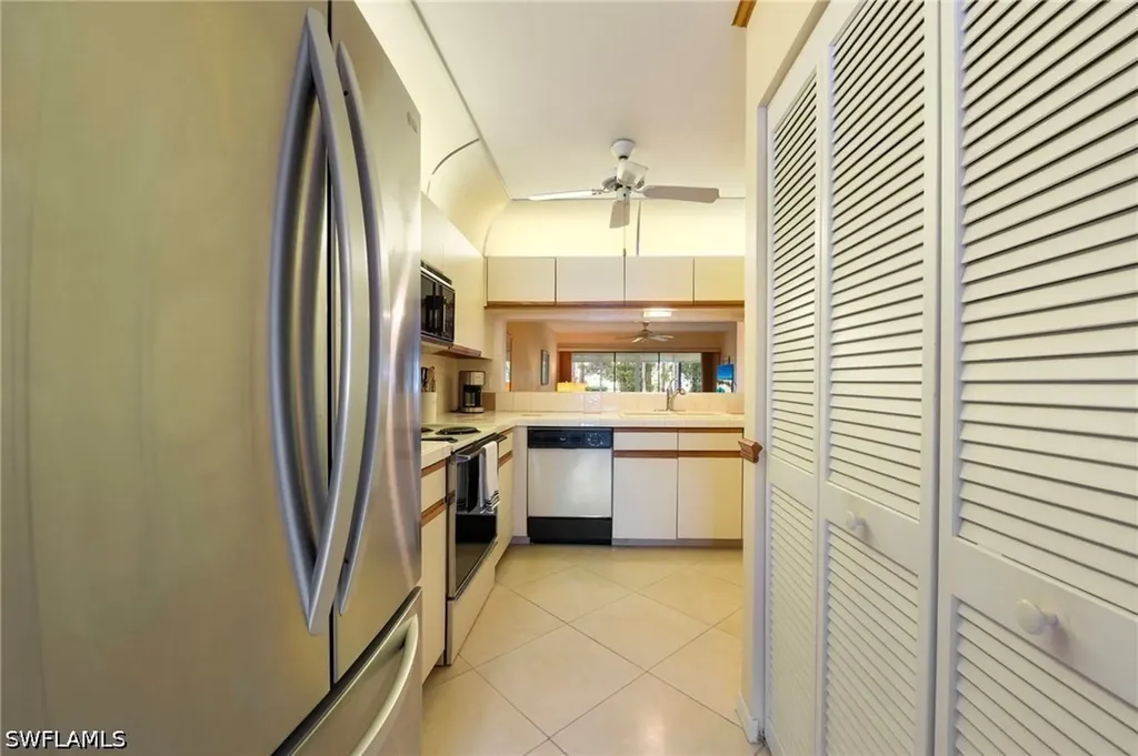 1231 Commonwealth Circle Naples FL 34116