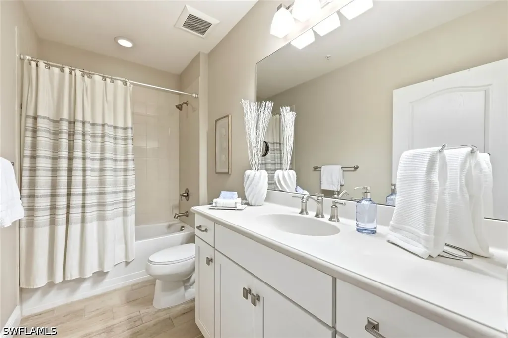6977 Avalon Circle Naples FL 34112