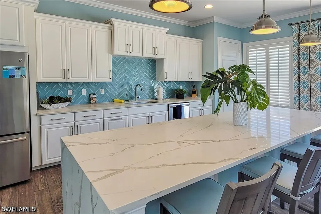 6977 Avalon Circle Naples FL 34112