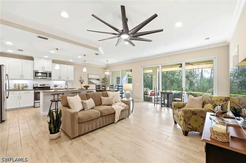 6977 Avalon Circle Naples FL 34112