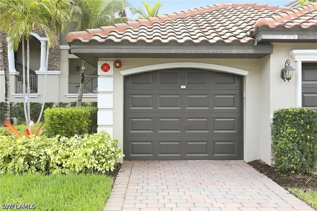 9844 Venezia Circle Naples FL 34113