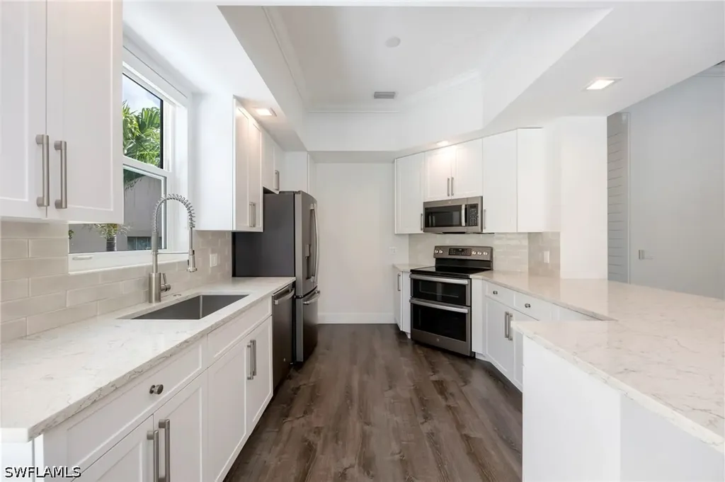 4249 Montalvo Court Naples FL 34109