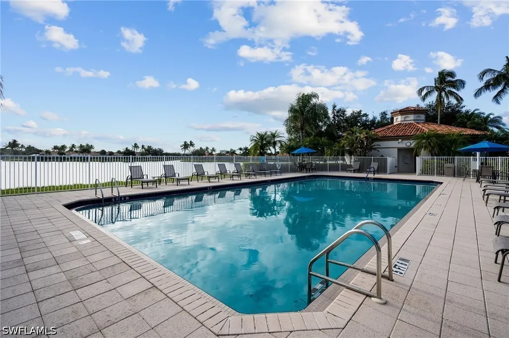 4249 Montalvo Court Naples FL 34109
