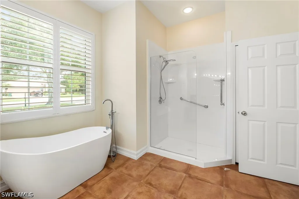 3323 Mystic River Drive Naples FL 34120