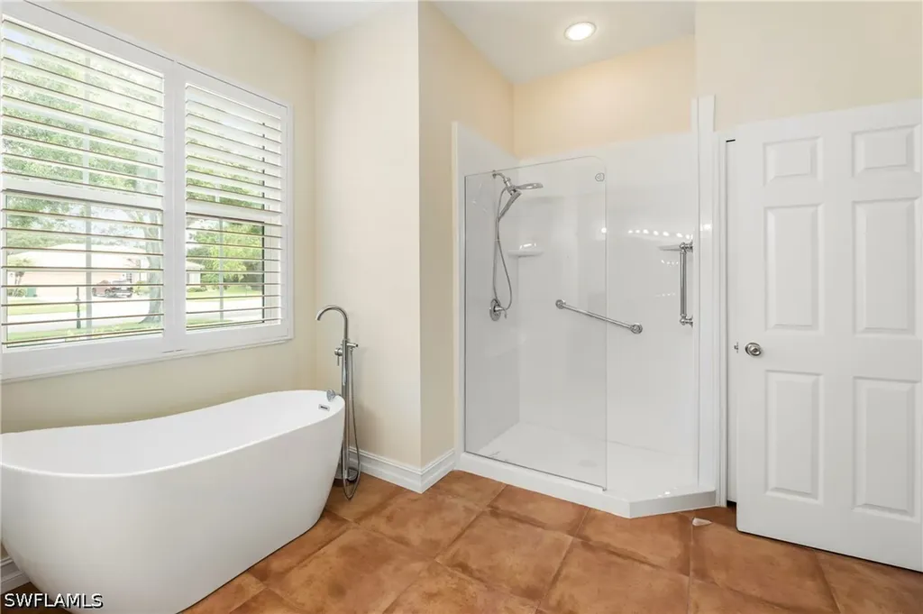 3323 Mystic River Drive Naples FL 34120