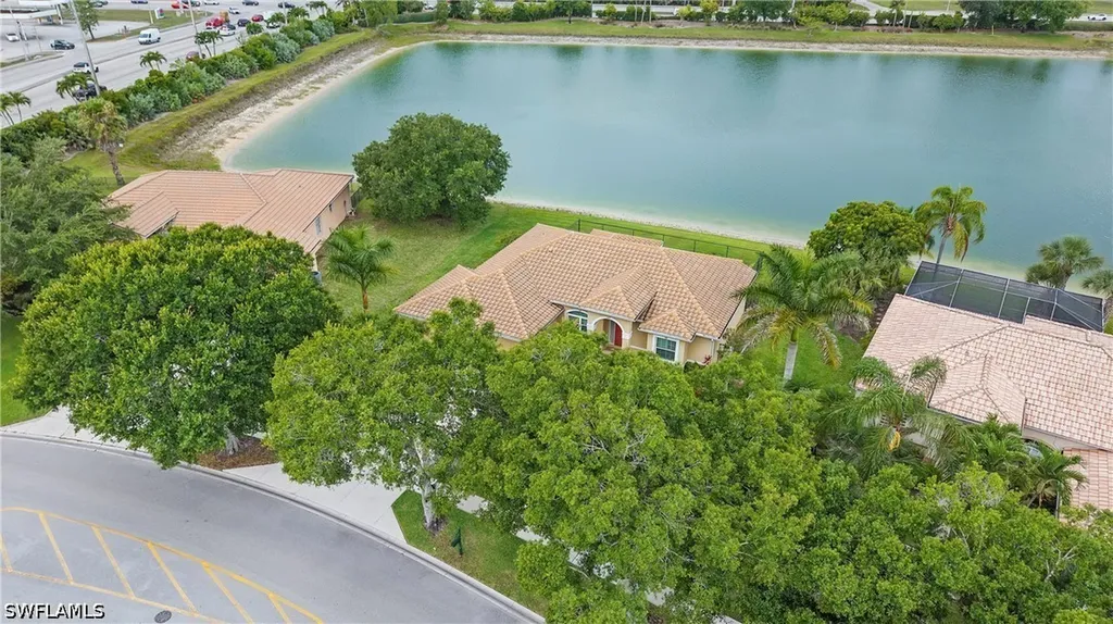 3323 Mystic River Drive Naples FL 34120