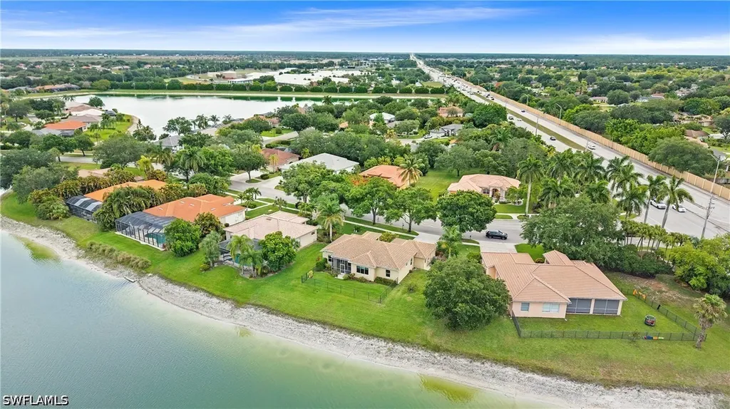 3323 Mystic River Drive Naples FL 34120