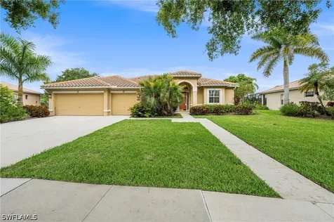 3323 Mystic River Drive Naples FL 34120