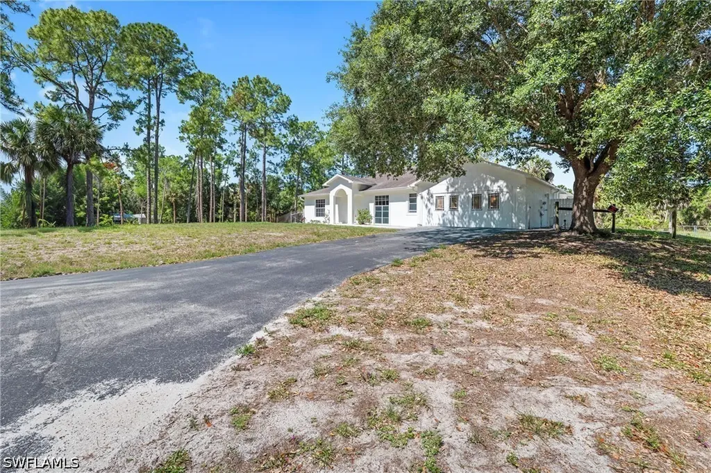 821 22nd Street SE Naples FL 34117