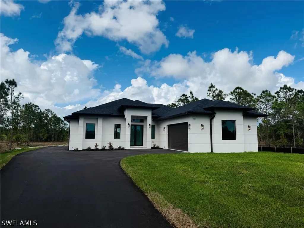 3841 24th Avenue NE Naples FL 34120