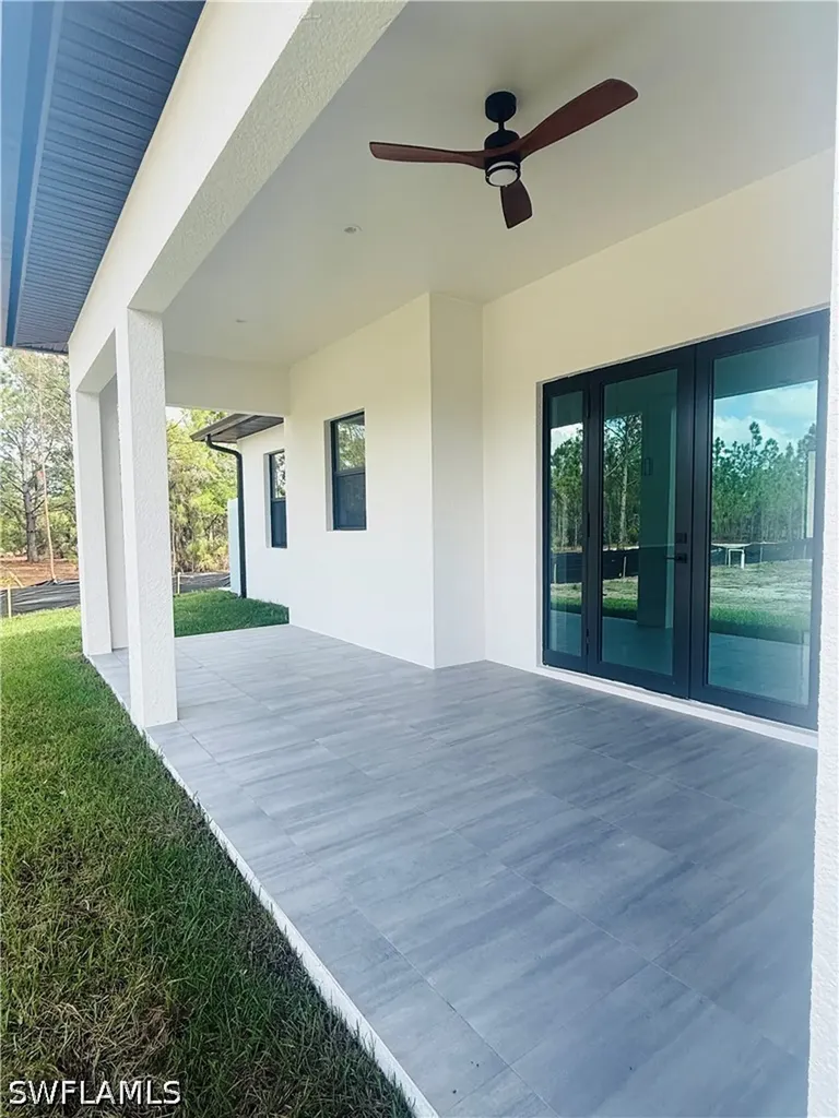 3841 24th Avenue NE Naples FL 34120