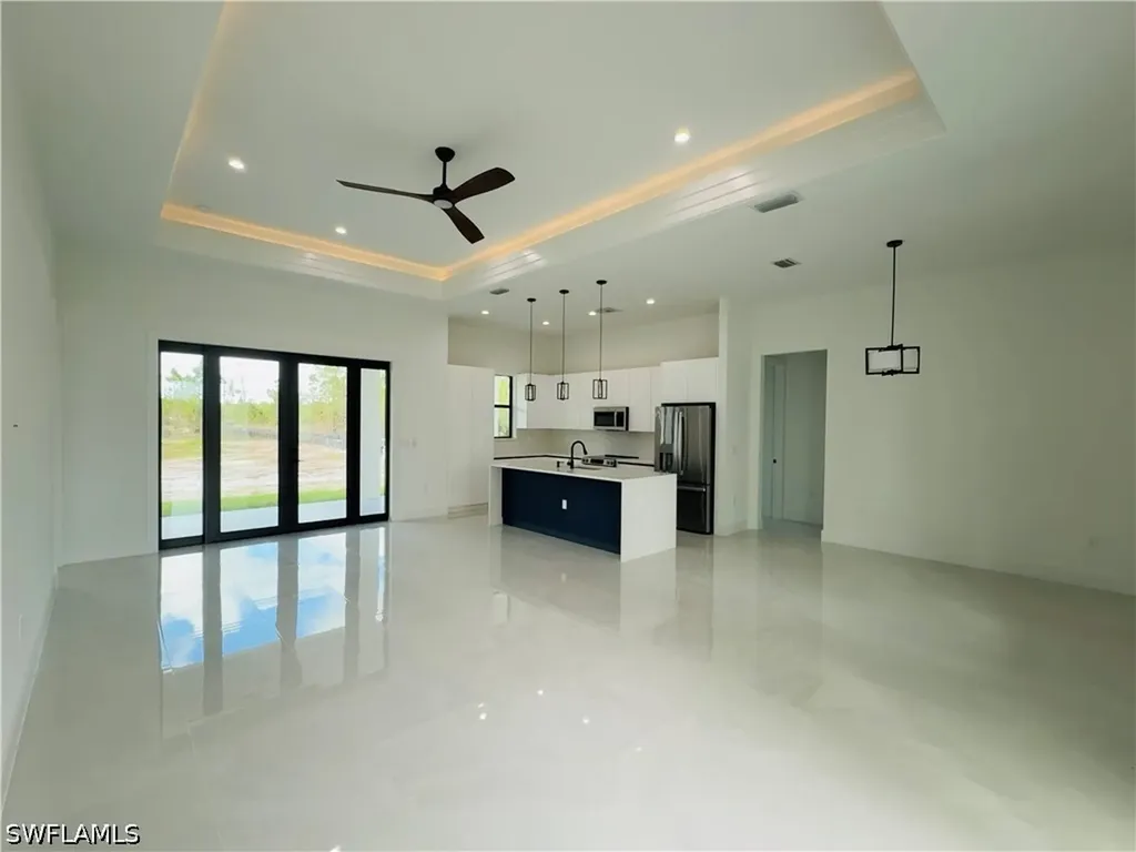 3841 24th Avenue NE Naples FL 34120
