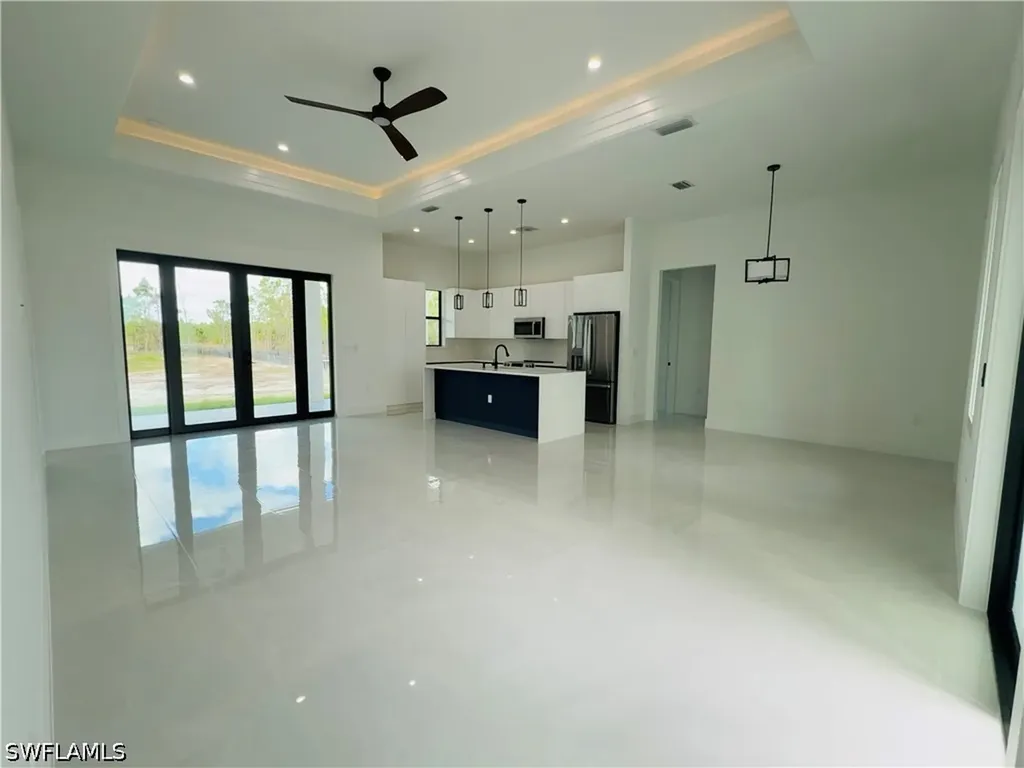 3841 24th Avenue NE Naples FL 34120