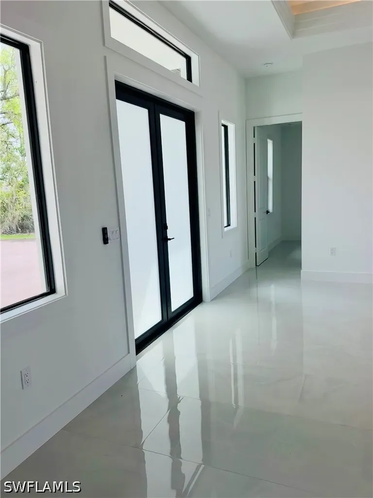 3841 24th Avenue NE Naples FL 34120