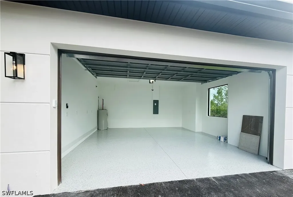 3841 24th Avenue NE Naples FL 34120