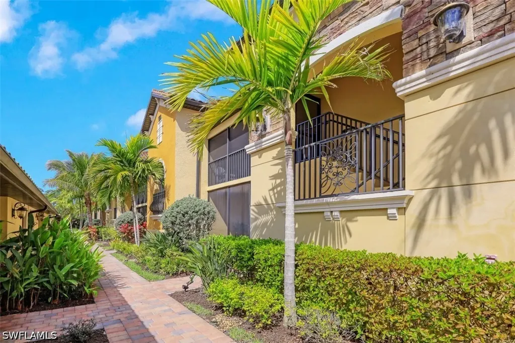 9533 Avellino Way Naples FL 34113