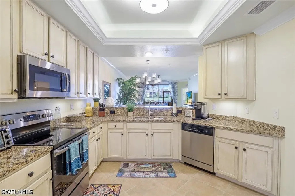 9533 Avellino Way Naples FL 34113