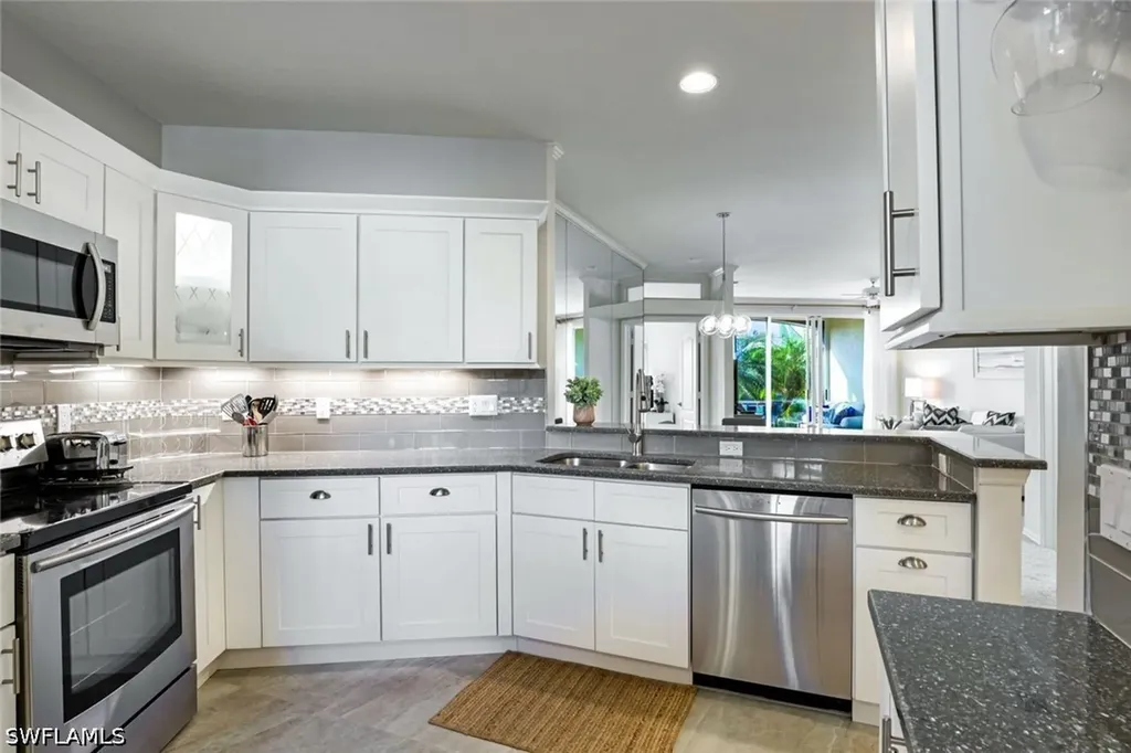 8385 Excalibur Circle Naples FL 34108