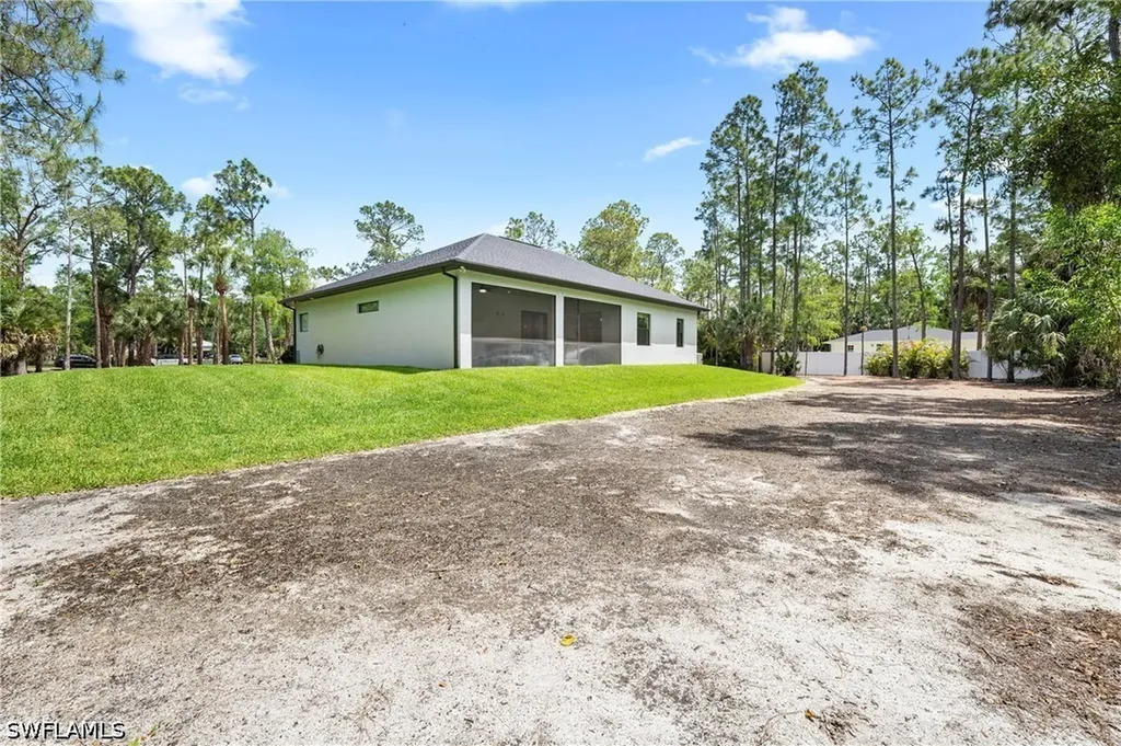 348 14th Avenue NE Naples FL 34120