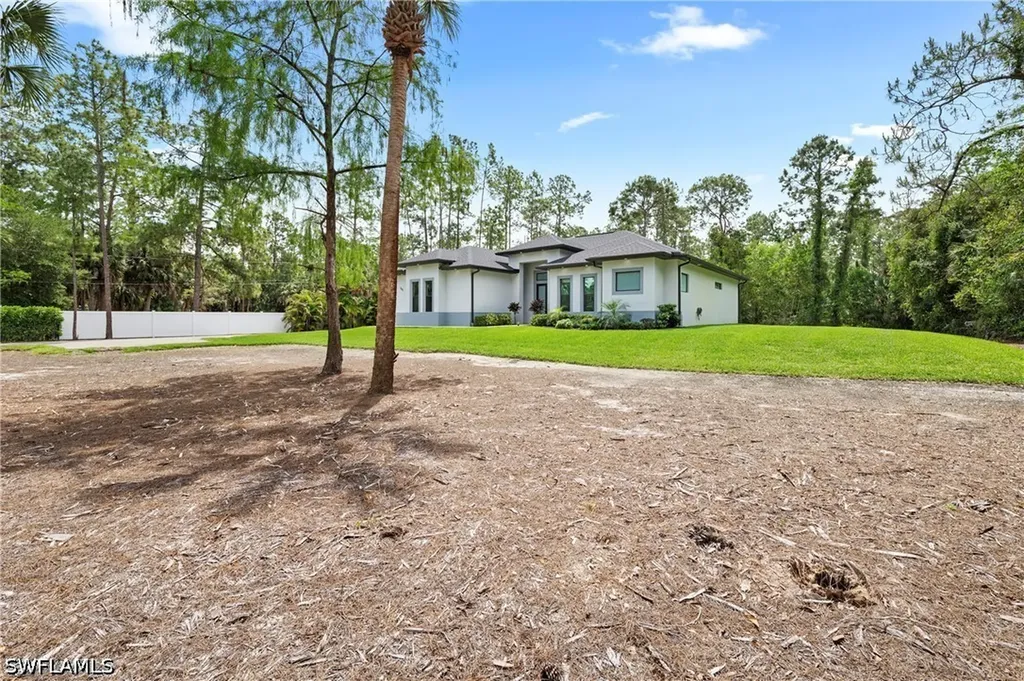 348 14th Avenue NE Naples FL 34120