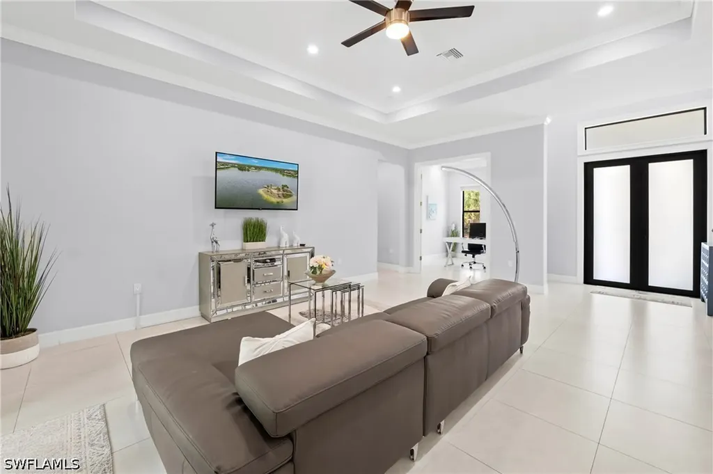 348 14th Avenue NE Naples FL 34120