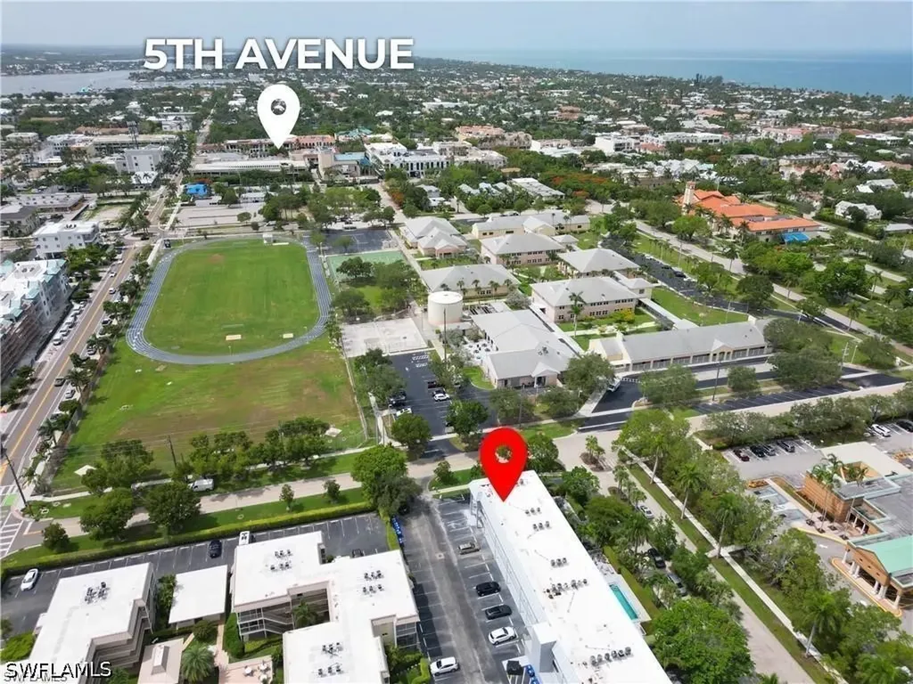 72 7th Street S Naples FL 34102