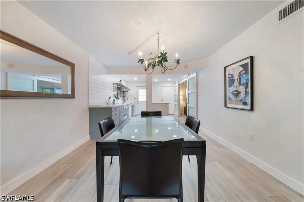 72 7th Street S Naples FL 34102