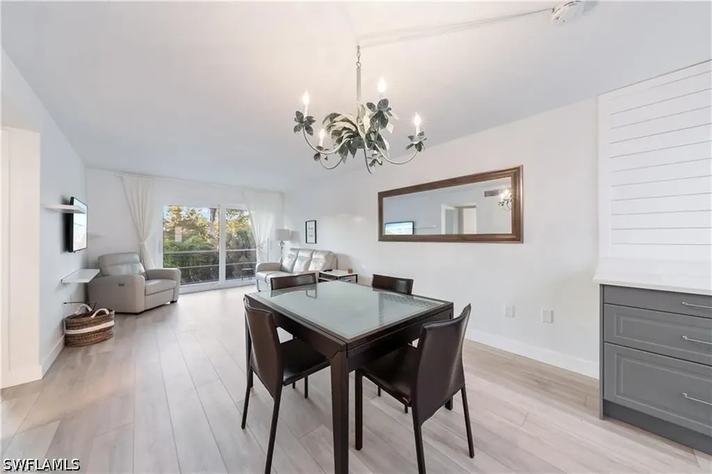 72 7th Street S Naples FL 34102