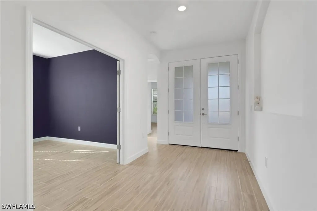 1801 Hagen Court Naples FL 34120
